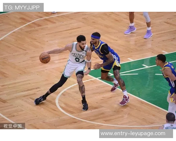 小佩顿强调国王队中距离投篮防守策略需提高难度